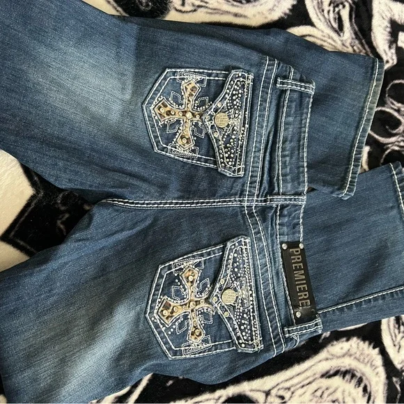 Premier Designs Blue Distressed Flare Jeans - Picture 3 of 6